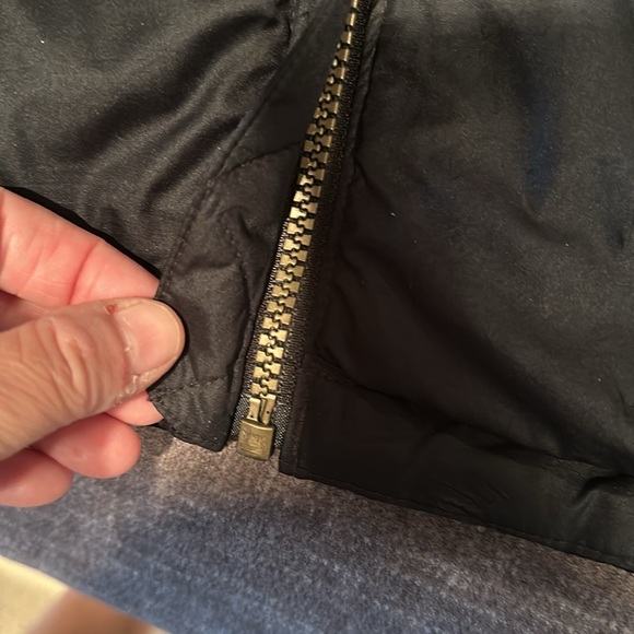 L.L. Bean Classic Puffer Jacket LLBean - Picture 8 of 9